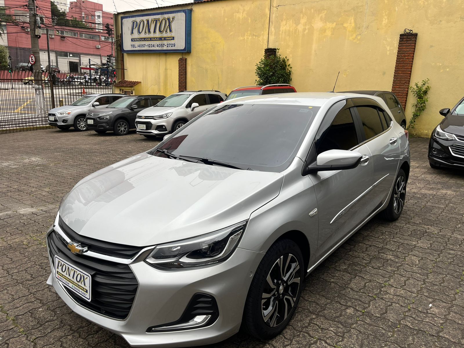 ONIX 1.0 TURBO , 2023 , AUTOMATICO , BAIXA KM , EM GARANTIA DE FABRICA , LINDO